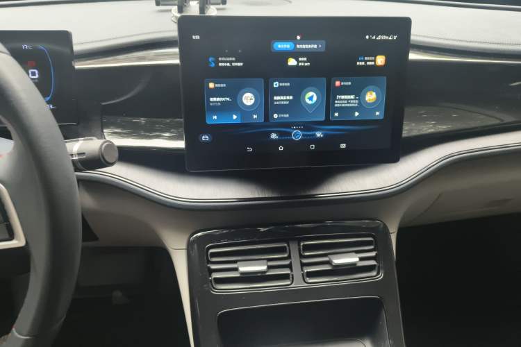 Used BYD Qin PLUS 2023 Champion Edition DM-i 55KM Leading Model Audio And AC Panel