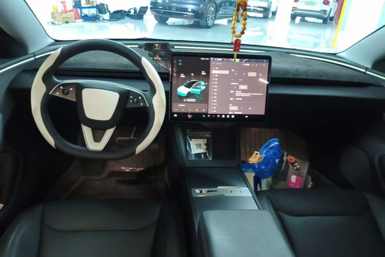 Used Tesla Model 3 2023 Rear-Wheel-Drive Version
