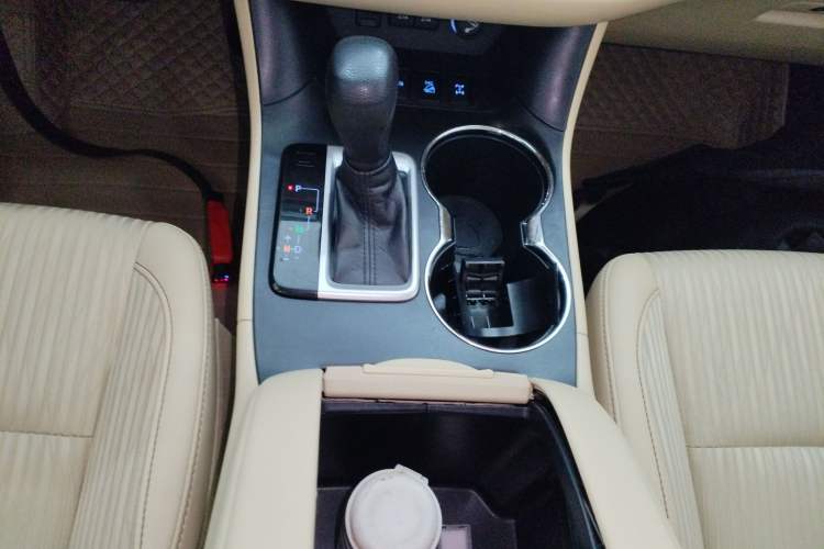 Used Toyota Highlander 2018 2.0T Four-Wheel Drive Elite Edition 7 Seats China V Standard