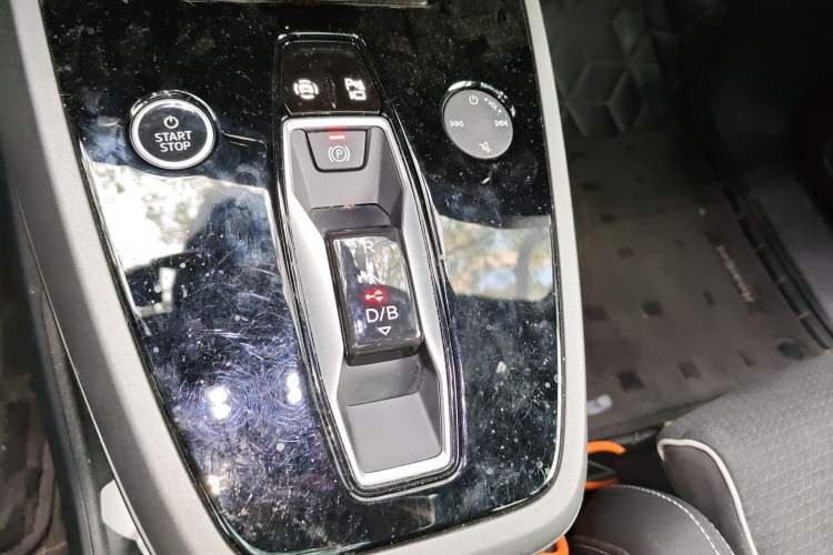 Used Audi Q5 e-tron 2022 40 e-tron Starlight Edition Mech Kit
