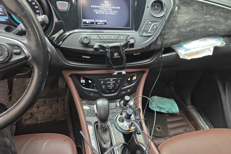 Used Buick Envision 2015 20T Four-Wheel Drive Luxury Model Audio And AC Panel