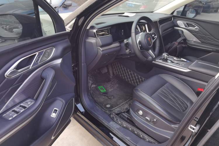 Used Hongqi HS7 PHEV 2024 2.0T PHEV Four-Wheel Drive Flagship Edition 7 Seats Interior 3