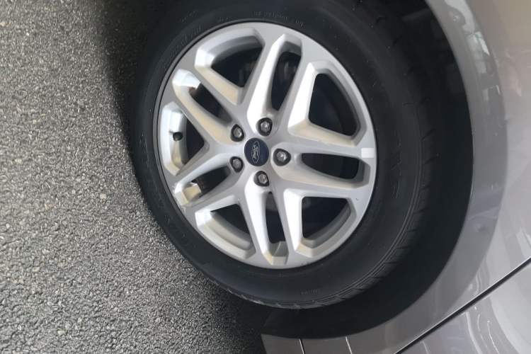 Used Ford Mondeo 2013 1.5L GTDi180 Fashion Edition Right Rear Wheel Hub