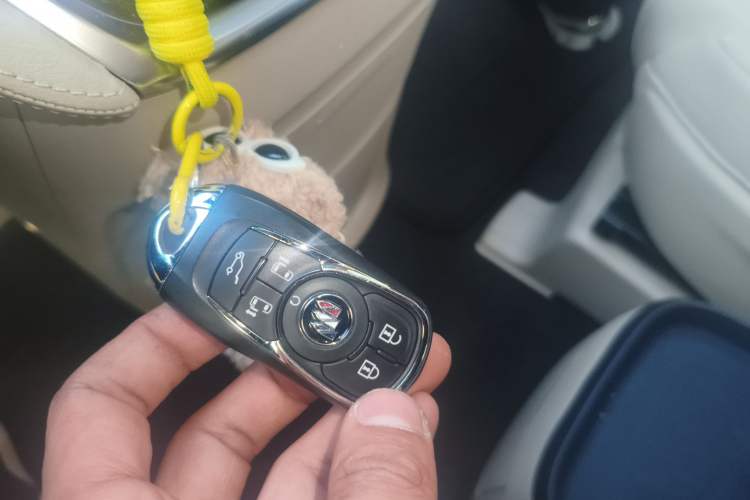 Used Buick GL8 2022 ES Land Cruiser 653T Luxury Model