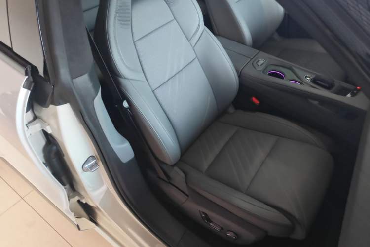 Used Zeekr 001 2025 WE Edition 100 kWh Rear-Wheel Drive