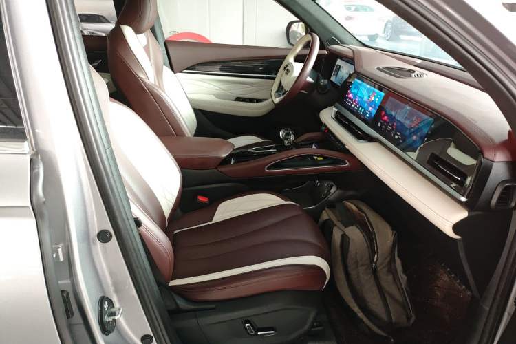 Used Geely Auto Monjaro L 2021 2.0TD DCT EVO Two-Wheel Drive Prestige Version Right Front Seat