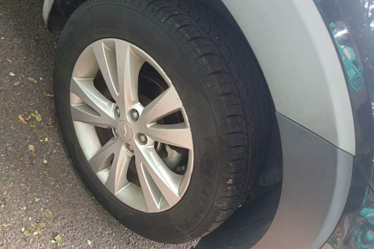 Used Chevrolet Captiva 2014 2.4L 4x4 Flagship Edition 7 Seats
