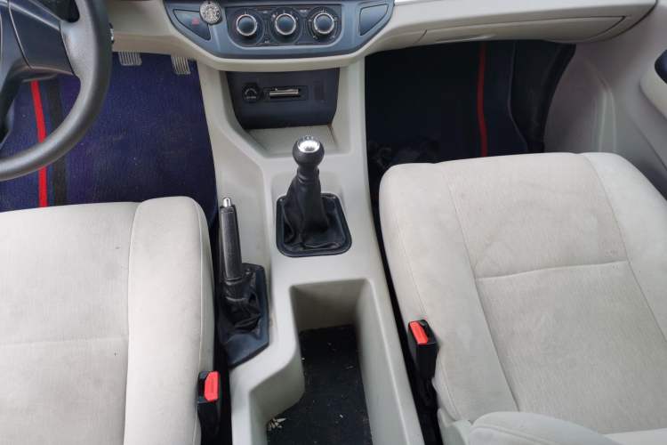 Used FORTHING Lingzhi 2019 M5L 1.6L 7-Seater Exclusive Model China VI Standard
