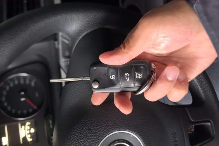 Used Volkswagen Gran Lavida 2013 1.6L Automatic Comfort Model Vehicle Key