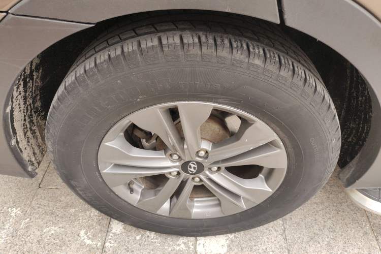 Used Hyundai Santa Fe 2013 2.4L Automatic 2WD Comfort Edition
