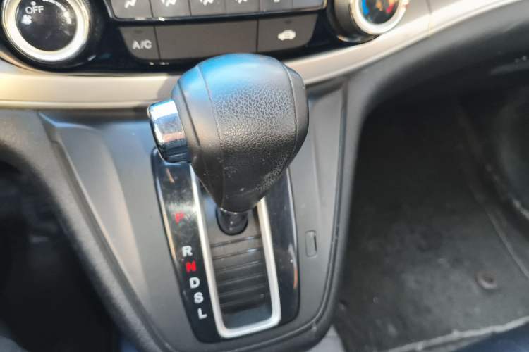 Used Honda CR-V 2016 2.0L two-wheel drive Urban Edition