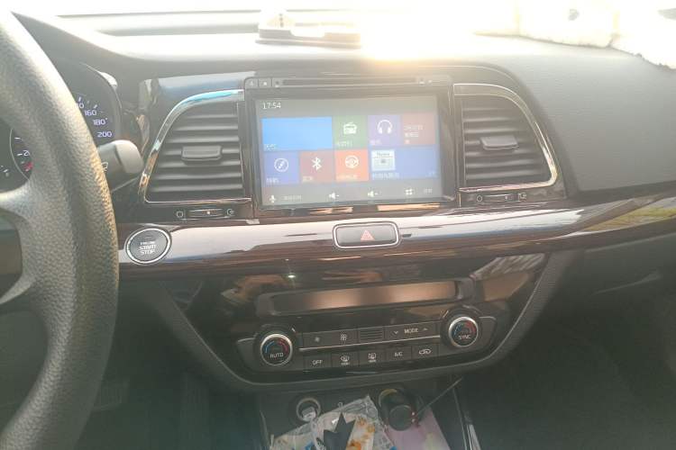 Used Kia K4 2015 1.8L Automatic GLS Special Audio And AC Panel