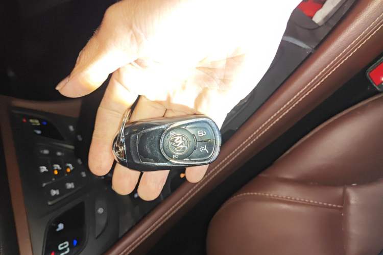 Used Buick Envision 2014 28T Four-Wheel Drive Elite Model