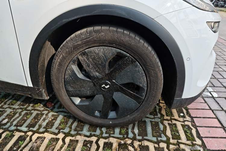 Used ONVO L60 2024 60 kWh Rear-Drive Version
