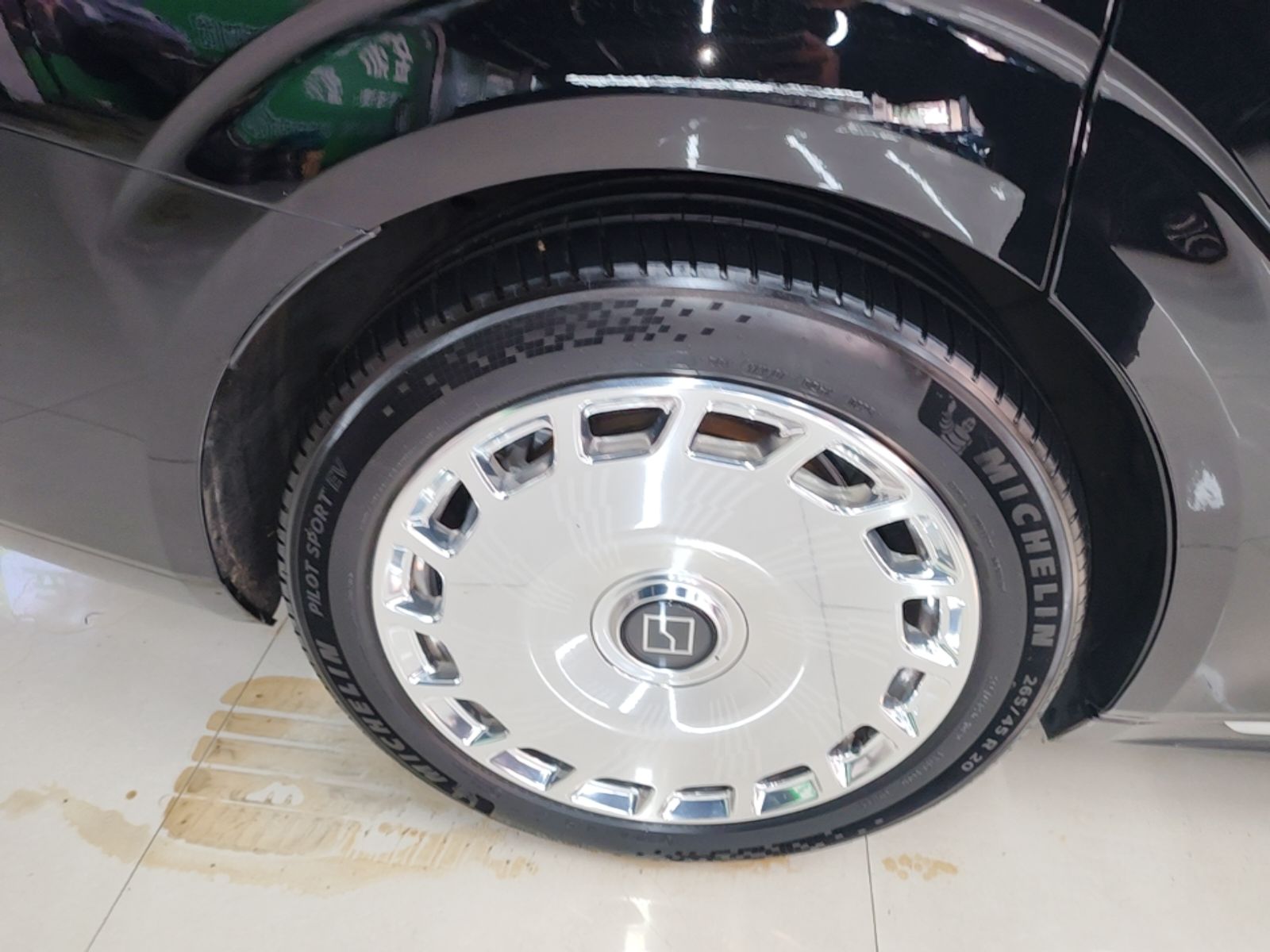 Zeekr 009 2024 GAC Trumpchi — снимка 11
