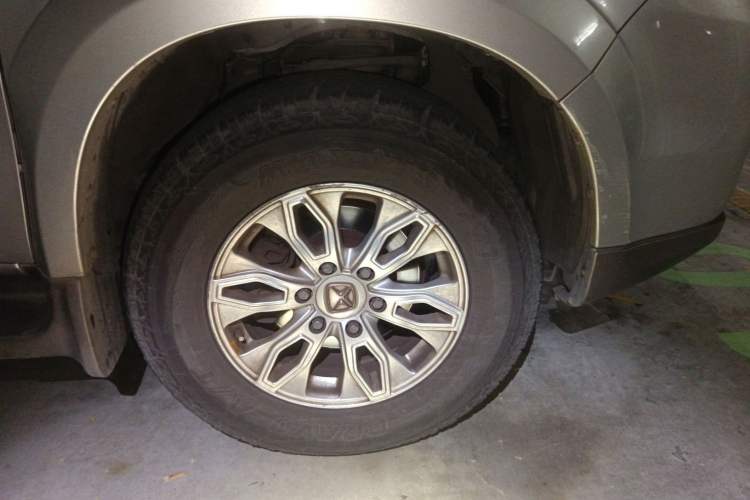 Used JMC Yusheng S350 2013 2.4T Automatic 2WD Diesel Ultra-Luxury 5-Seater