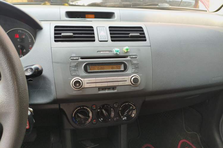 Used Suzuki Swift 2013 1.5L Automatic 20th Anniversary Limited Edition Audio And AC Panel