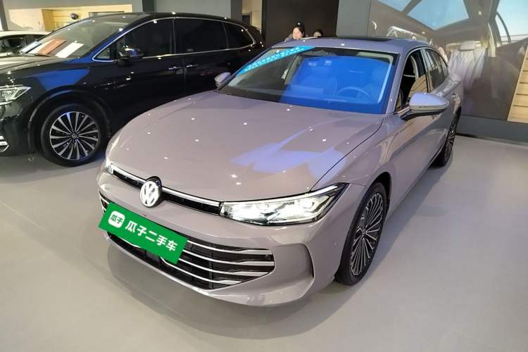 Used Volkswagen Passat 2025 Pro 380TSI Dragon Supreme Edition