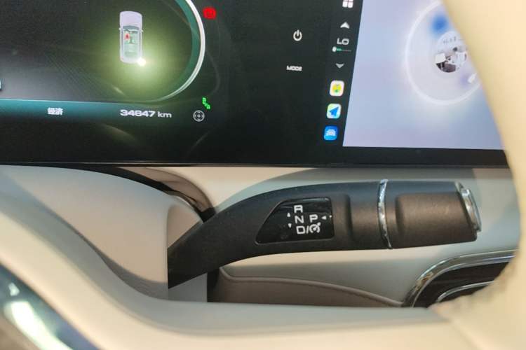 Used ORA Ballet Cat 2022 500 km Swan Lake Edition