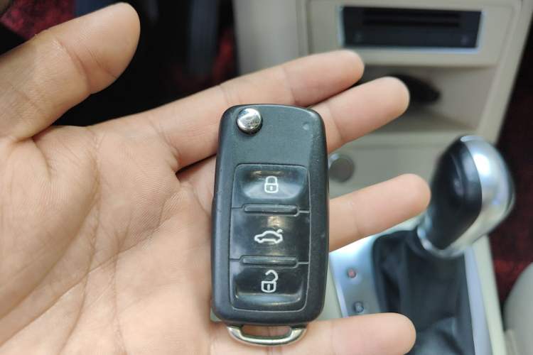 Used Volkswagen Tiguan 2015 1.8TSI Automatic Two-Wheel Drive Luxury Model Vehicle Key