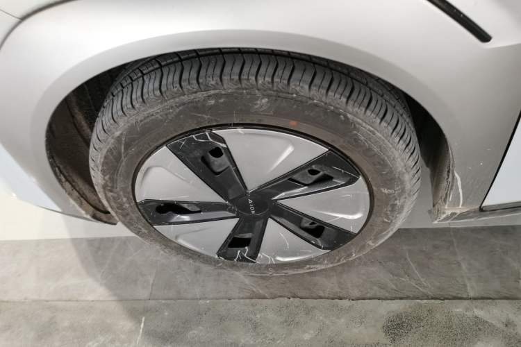 Used AION Y 2023 Younger
