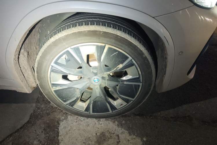 Used BMW iX3 2022 Leading Type Right Front Wheel Hub