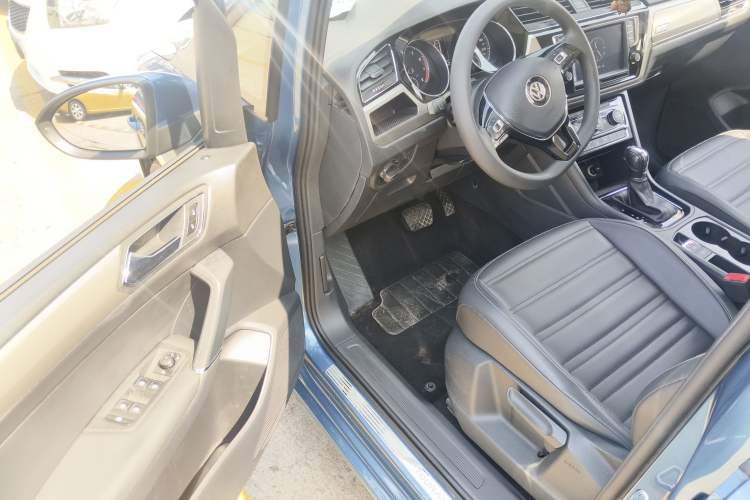 Used Volkswagen Touran 2018 Volkswagen Touran L 280TSI DSG Comfort Edition 7 Seats China V Emission Standard
