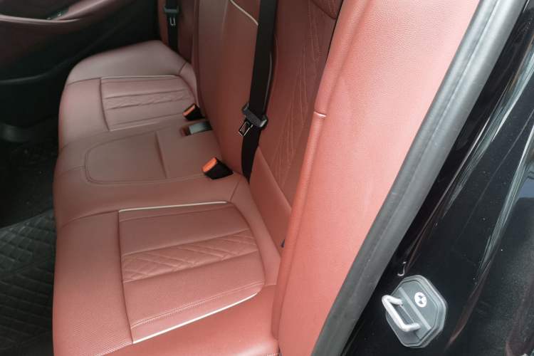 Used BMW 5 Series 2021 530Li Leading Model M Sport Package Left Rear Seat