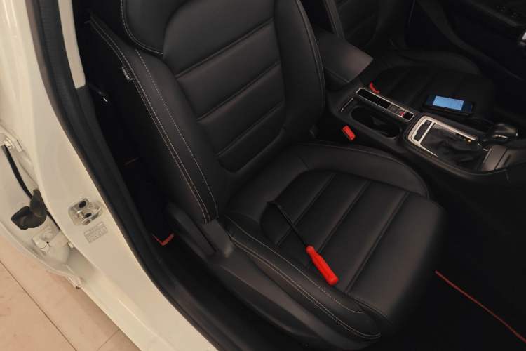 Used MG 6 2017 20T Automatic Luxury Smart Connect Version China V Standard