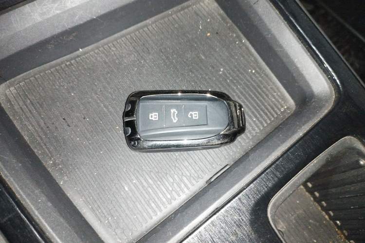 Used Dongfeng Aeolus Yixuan MAX 2023 1.5T Ultra-Stylish Trendsetting Dad Edition Vehicle Key