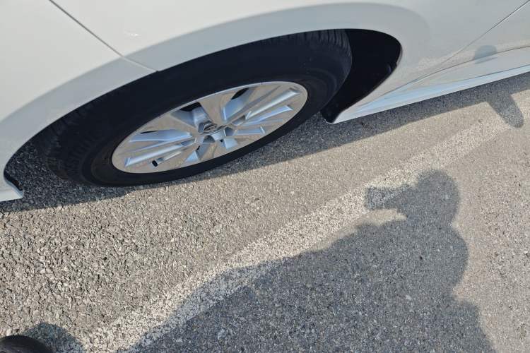 Used Toyota Corolla 2022 Dual-Motor 1.8L E-CVT Pioneer Edition Exterior 4