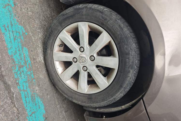 Used Baojun 630 2011 1.5L manual Elite version
