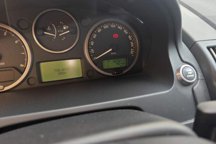 Used Land Rover Freelander 2 2010 3.2 i6 Automatic SE Gasoline Version Odometer Close Up