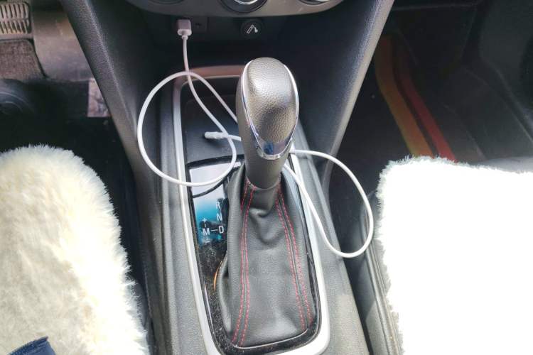 Used Chevrolet Monza 2019 Redline 320T Dual-Clutch Sporty Version China VI Standard Gear Lever