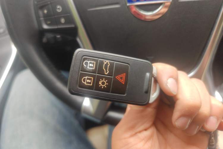 Used Volvo XC60 2013 T5 Comfort Edition Vehicle Key