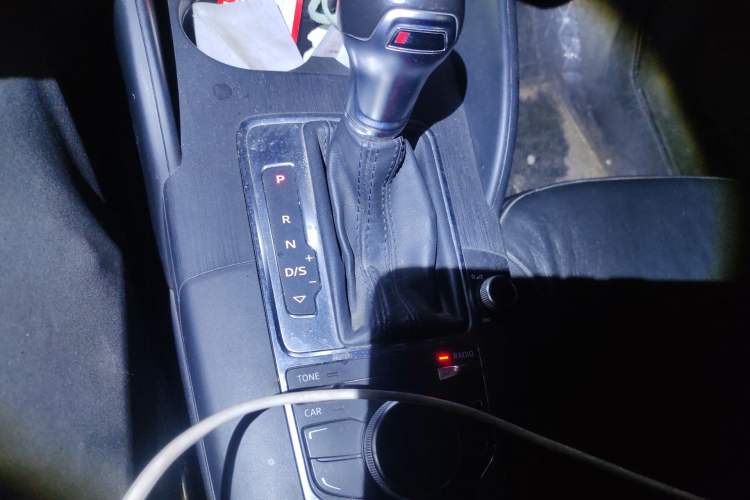 Used Audi A3 2014 Sportback 35 TFSI Automatic Comfort Model Gear Lever