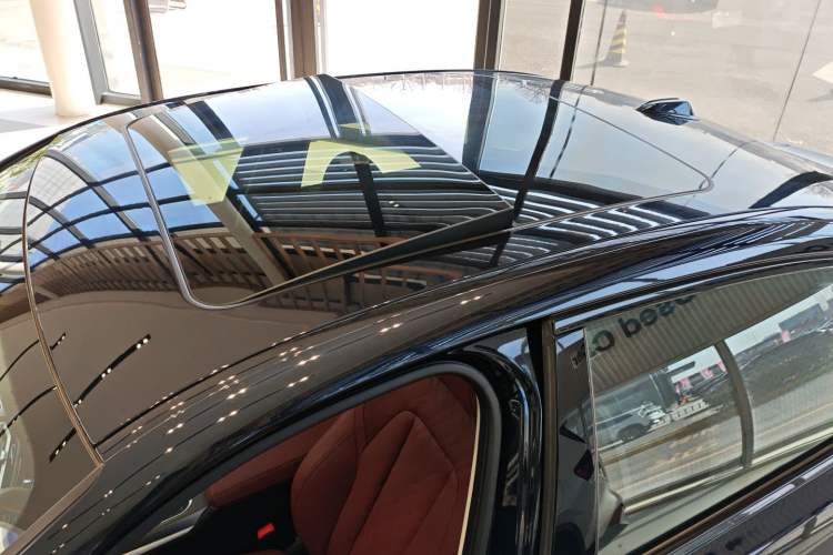 Used BMW i3 2024 eDrive 40 L Midnight Edition
