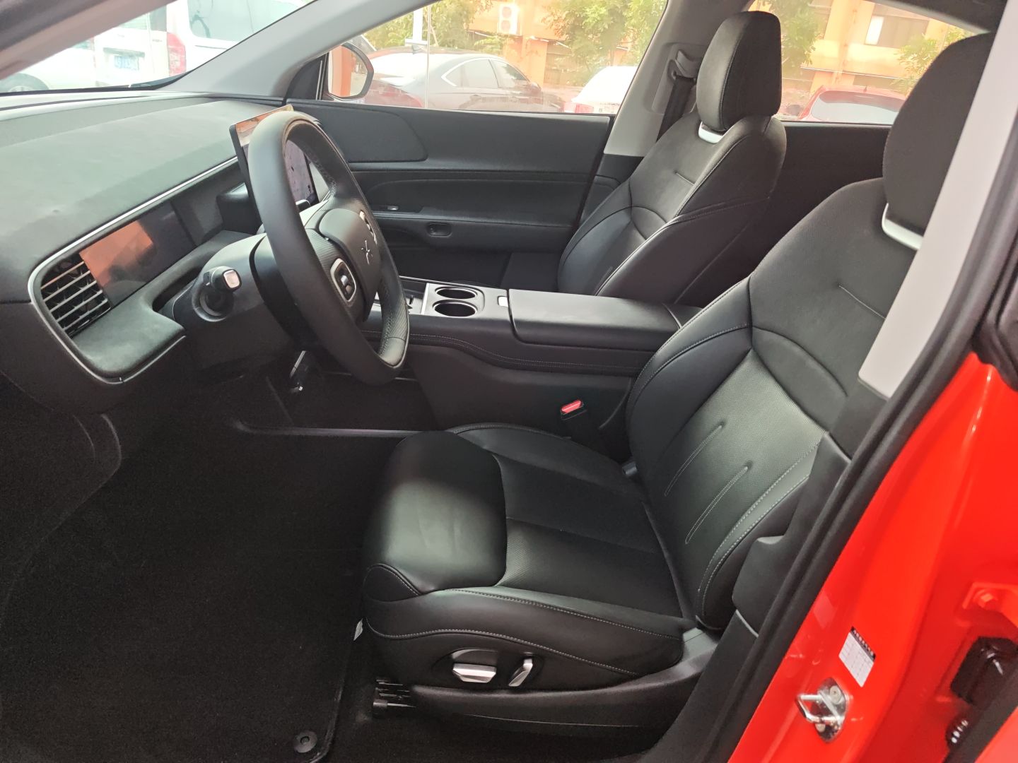 Переднее сиденье в автомобиле