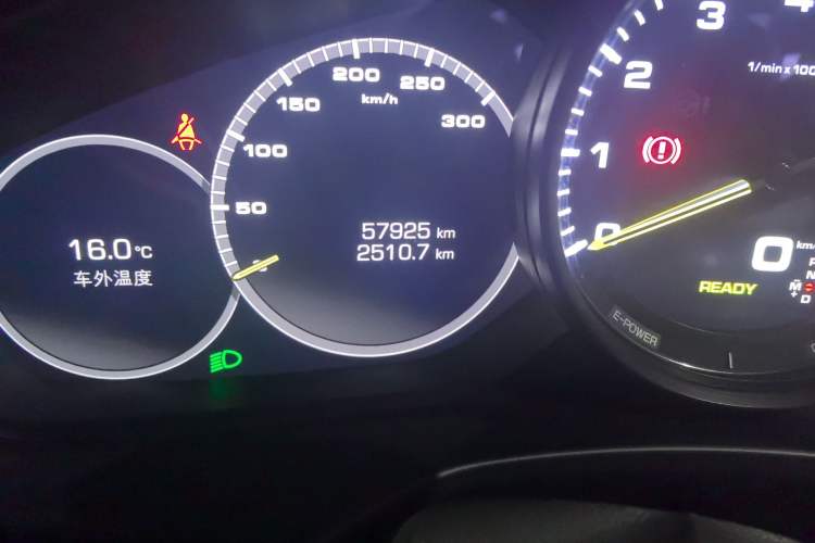 Used Porsche Panamera 2017 Panamera 4 E-Hybrid Executive Long Wheelbase 2.9T Odometer Close Up