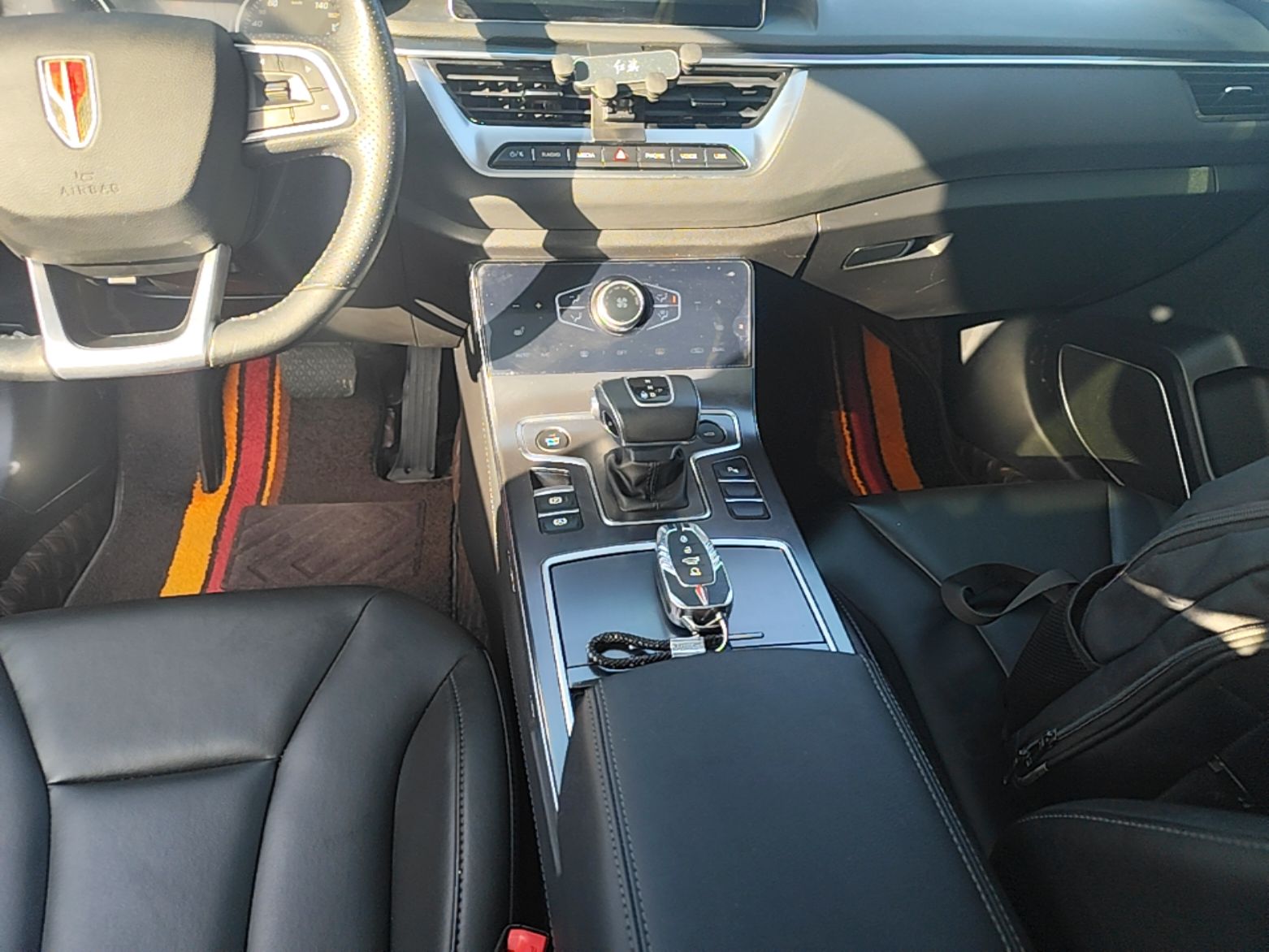 Hongqi H5 2022 Classic Model Facelift 1.8T Automatic Smart Connect Flagship Edition - Chinese Trim Xiang — снимка 16