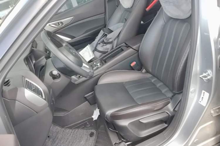 Ojetý Mazda CX-4 2016 2.0L Automatic 2WD Blue Sky Luxury Edition