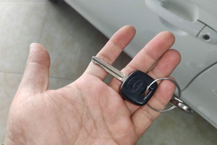 Used Toyota YARiS L Zhi Xiang 2022 1.5L CVT Leading PLUS Edition Vehicle Key