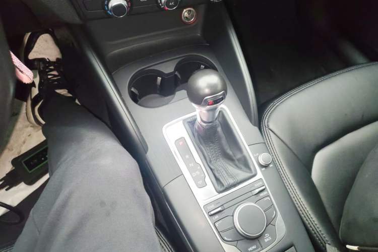 Used Audi A3 2015 Limousine 35 TFSI Millionth Anniversary Intelligent Leading Model
