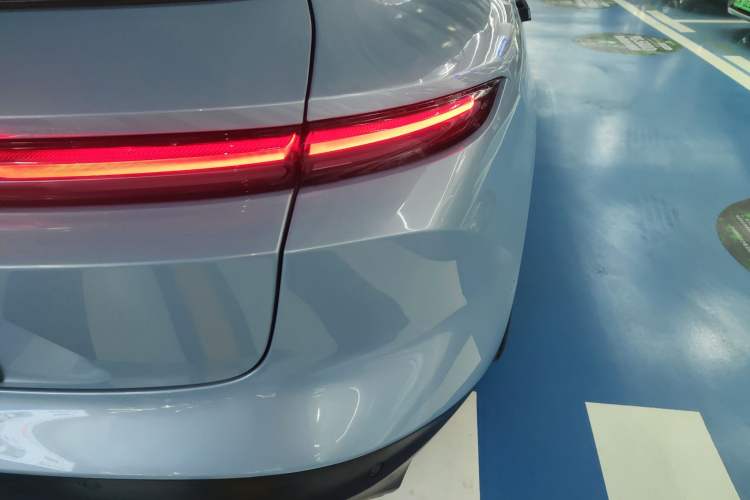 Used Nio ET5T 2023 75 kWh Touring Exterior 6