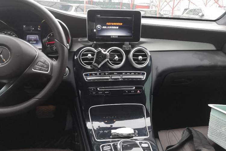 Used Mercedes-Benz GLC 2017 GLC 200 4MATIC
