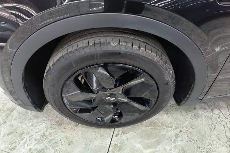 Used ONVO L60 2025 Model—60 kWh Rear-Wheel-Drive Version

