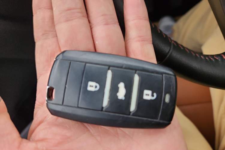 Used Oshan CX70 2017 Facelifted CX70T 1.5T Manual High-Performance Edition
