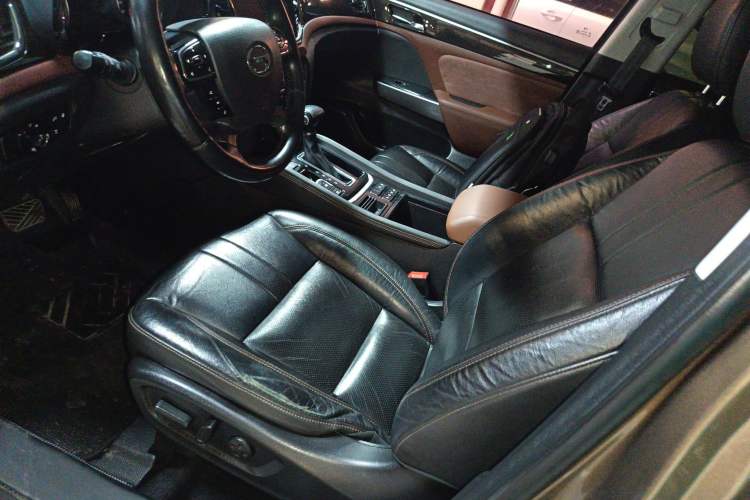 Used GAC Trumpchi GS8 2017 320T Two-Wheel Drive Luxury Smart Connectivity Version (7 Seats)
