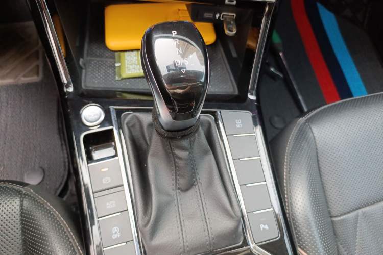 Used Volkswagen Passat 2020 Revised Version 330TSI Luxury Edition China VI Standard