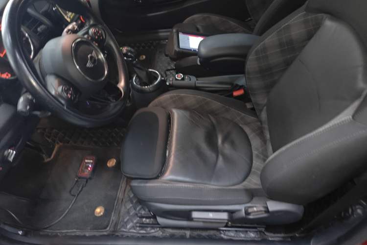 Used MINI MINI 2016 1.5T COOPER
